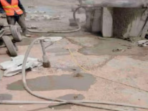 饶平水泥混凝土路面板底注浆技术 路面脱空注浆整治方案